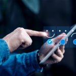 kullanıcı geri bildiriminin girişimlerin başarısı üzerindeki etkisini simgeleyen start-up odaklı görsel